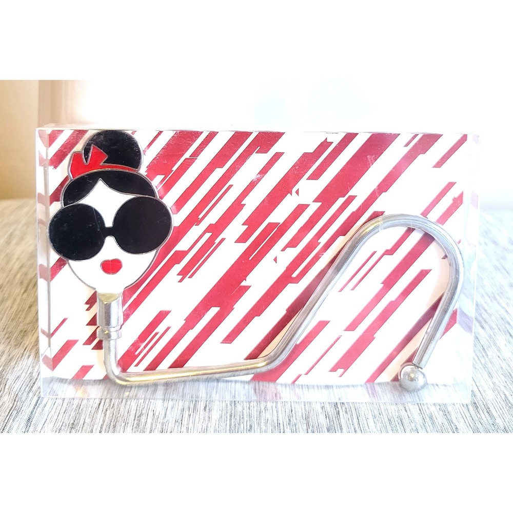 Portable Hanger for Purses and Bags